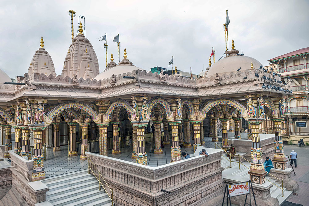 Shree Swaminarayan Temple Vaishnodevi Circle